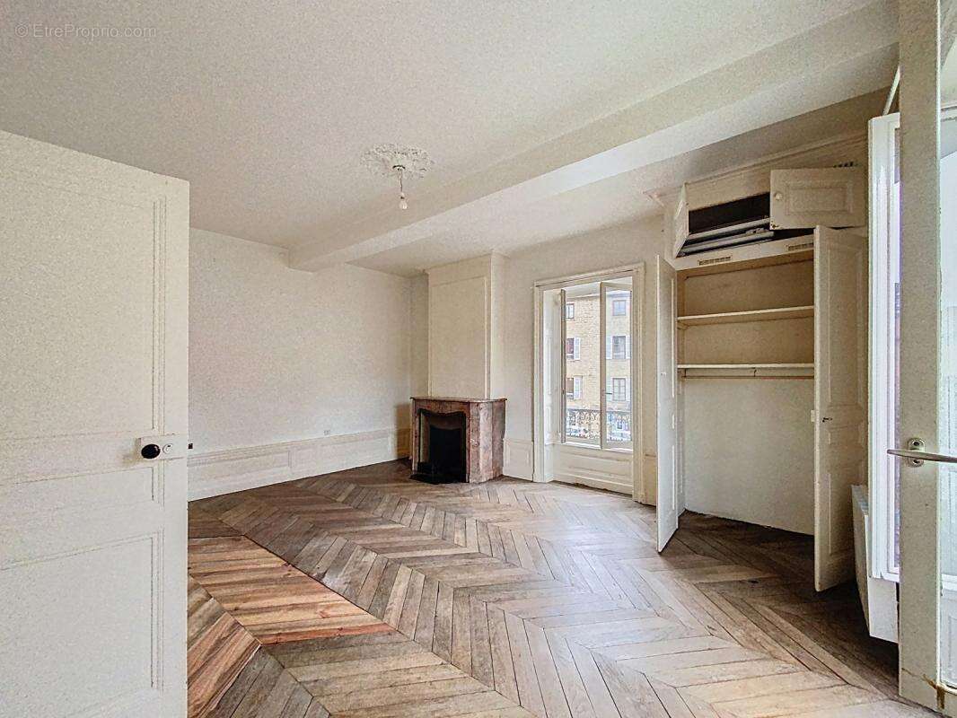 Appartement à CHESSY