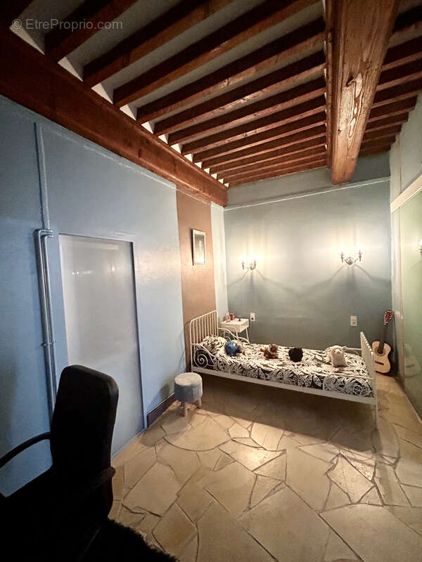 Appartement beaucoup de cachet dans immeuble ancien - photo 8