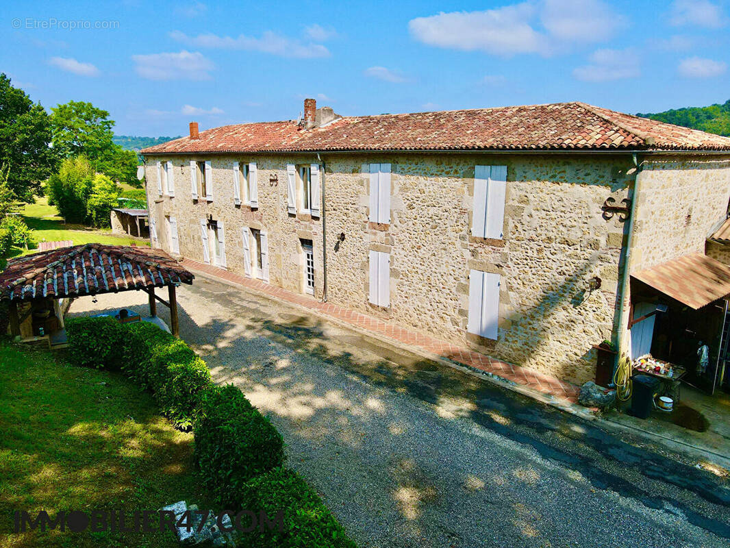 Maison à CLERMONT-DESSOUS