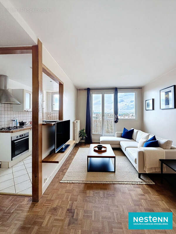 Appartement à PARIS-17E