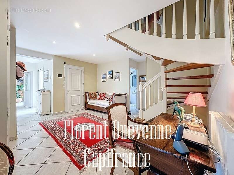 Maison à MERY-CORBON