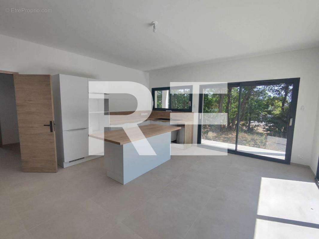 Maison à SAINT-CHRISTOL-LES-ALES