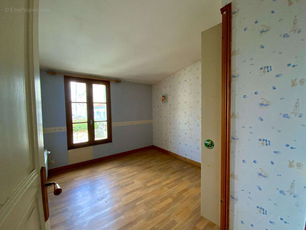 Appartement à SAINT-GENIS-DE-SAINTONGE