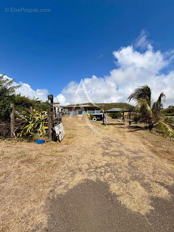 En EXCLUSIVITE: maison T4 + dépendance avec piscine au VAUCLIN. - photo 3