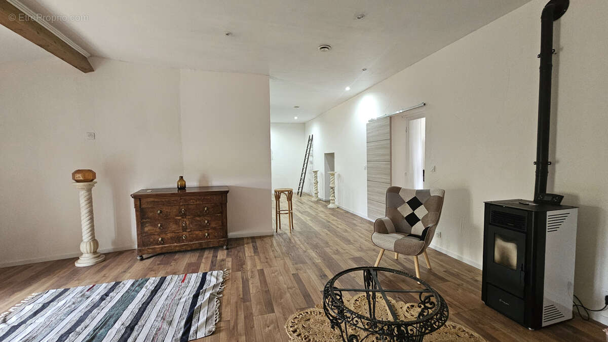 Maison de caractère, 288m2 hab. au cœur du village - photo 9