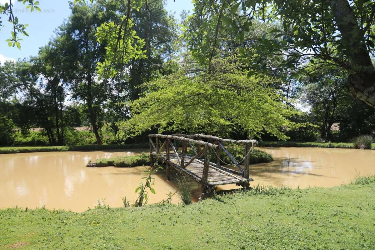 Maison à CROUSEILLES