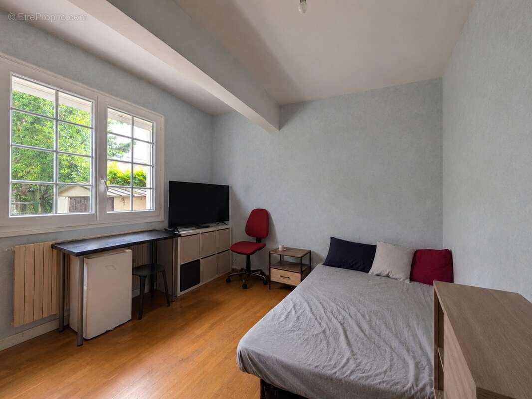 Grande maison familiale avec jardin aux portes du campus de Talence - photo 14