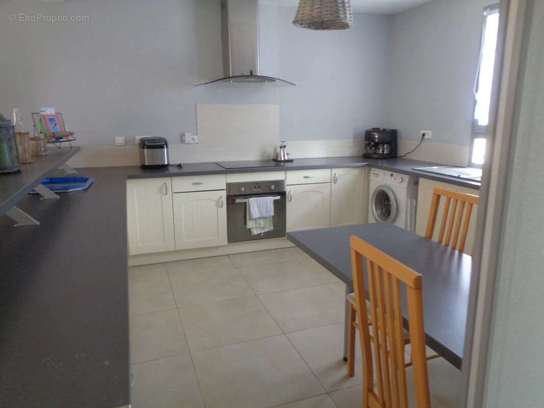 Maison à SAINT-LAURENT-DE-LA-SALANQUE