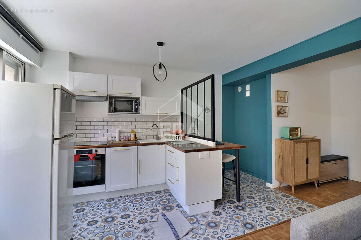 Appartement à MARSEILLE-4E