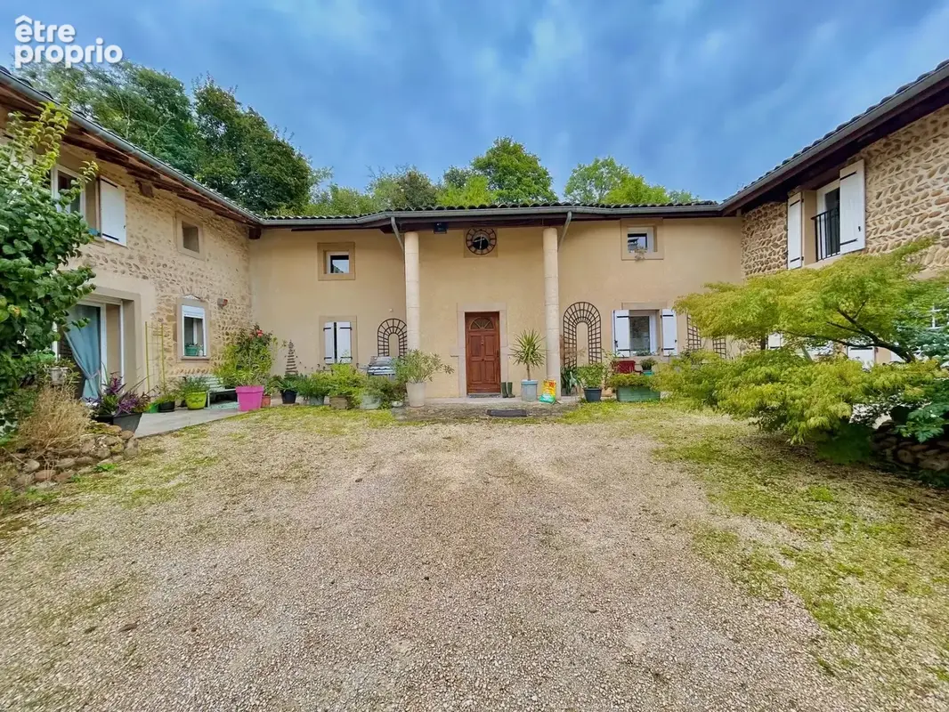 Photo Maison à Beausemblant au prix de 798 000€