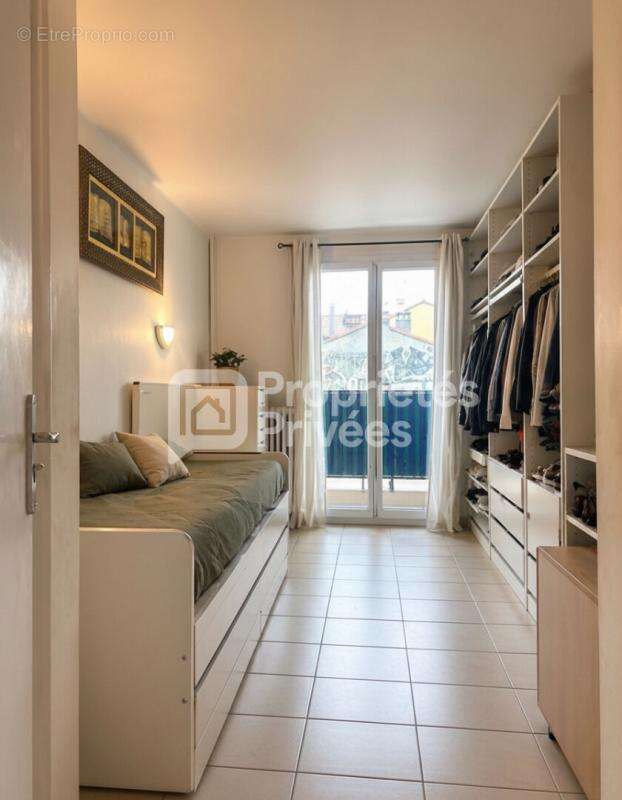 Appartement à VALLAURIS