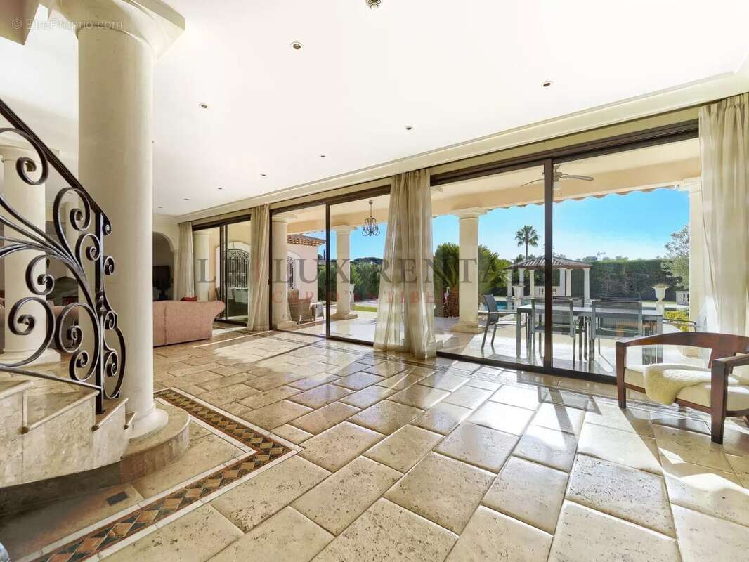 Maison à ANTIBES