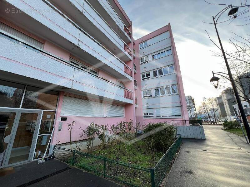 Appartement à EPINAY-SOUS-SENART