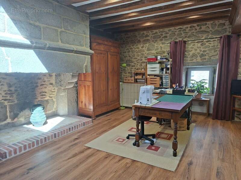 Maison à MARCILLE-LA-VILLE