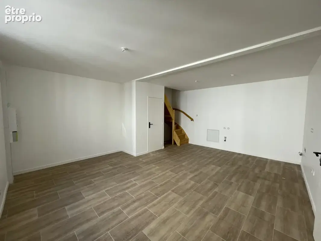 Duplex rénové - 71 m2 - 3 chambres - Nansouty/Victoire - photo 3