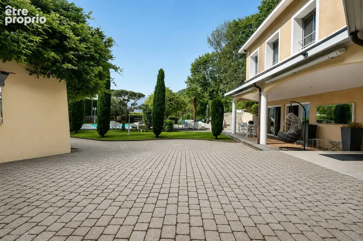 Maison 7 pièces 335 m² à vendre à Corenc (38700) - photo 4