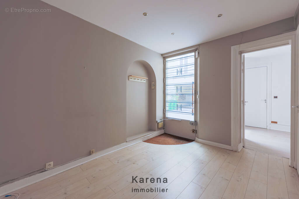 Appartement à PARIS-14E