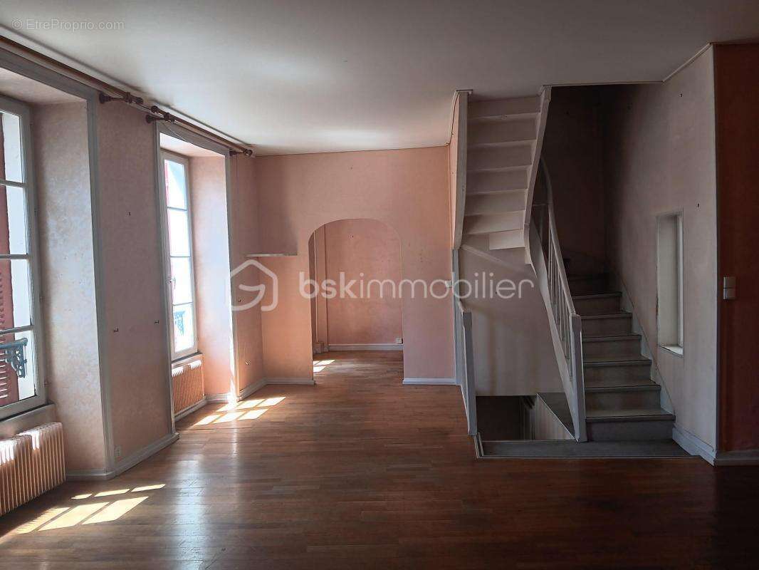 Appartement à MELLE