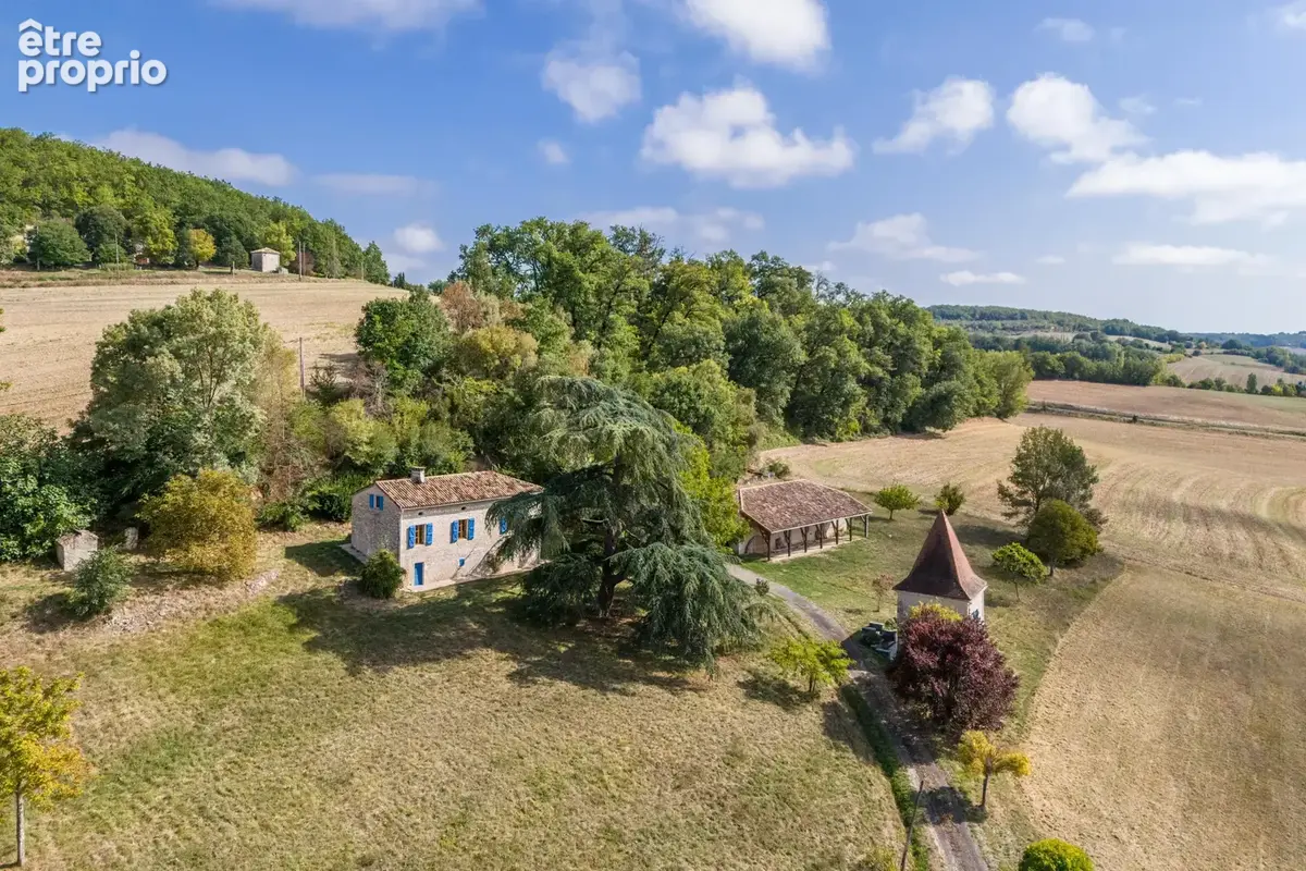 Maison de campagne avec pigeonnier attenant et dépendances - photo 34
