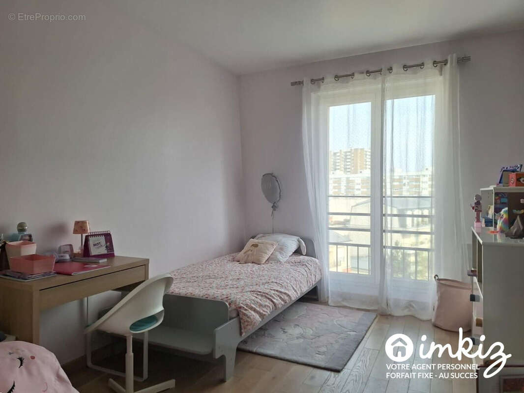 Appartement à LES LILAS