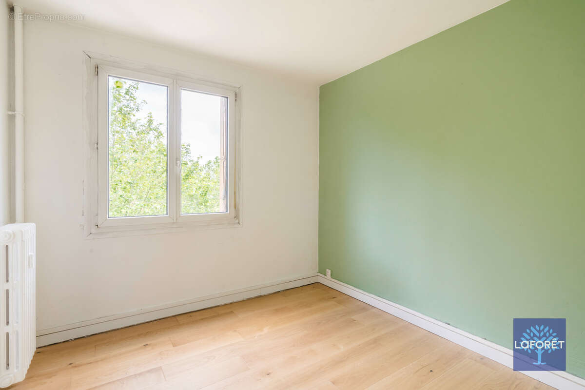 Appartement à LES PAVILLONS-SOUS-BOIS