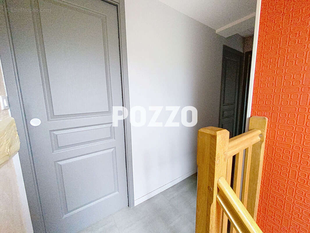 A VENDRE : Corps de ferme rénové alliant confort et modernité 137 m² - photo 12