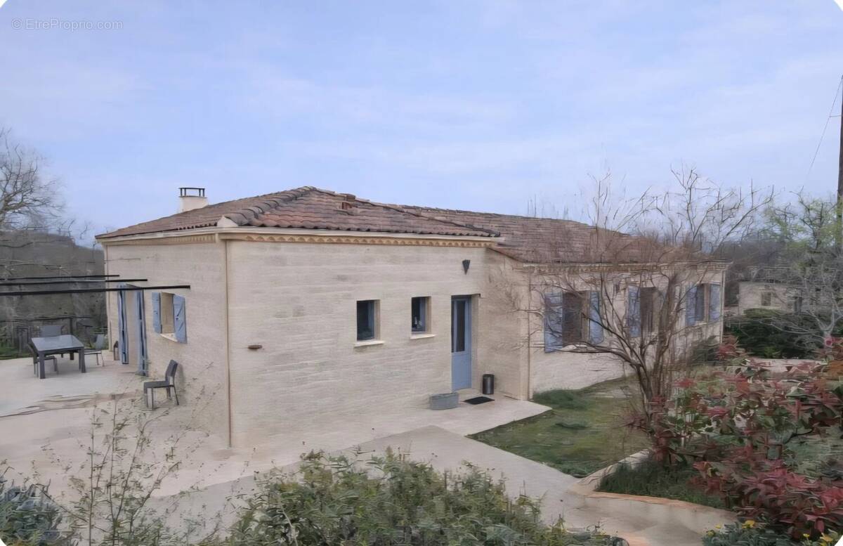 Maison à SAINT-PAUL-DE-LOUBRESSAC