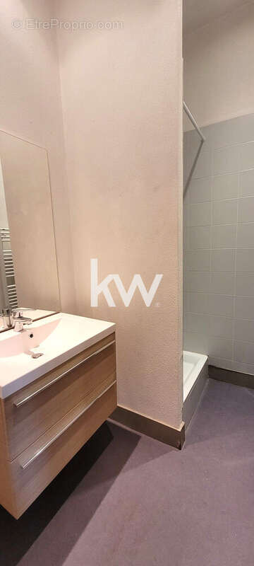 Appartement 61 m² à Saint-Etienne  - photo 4