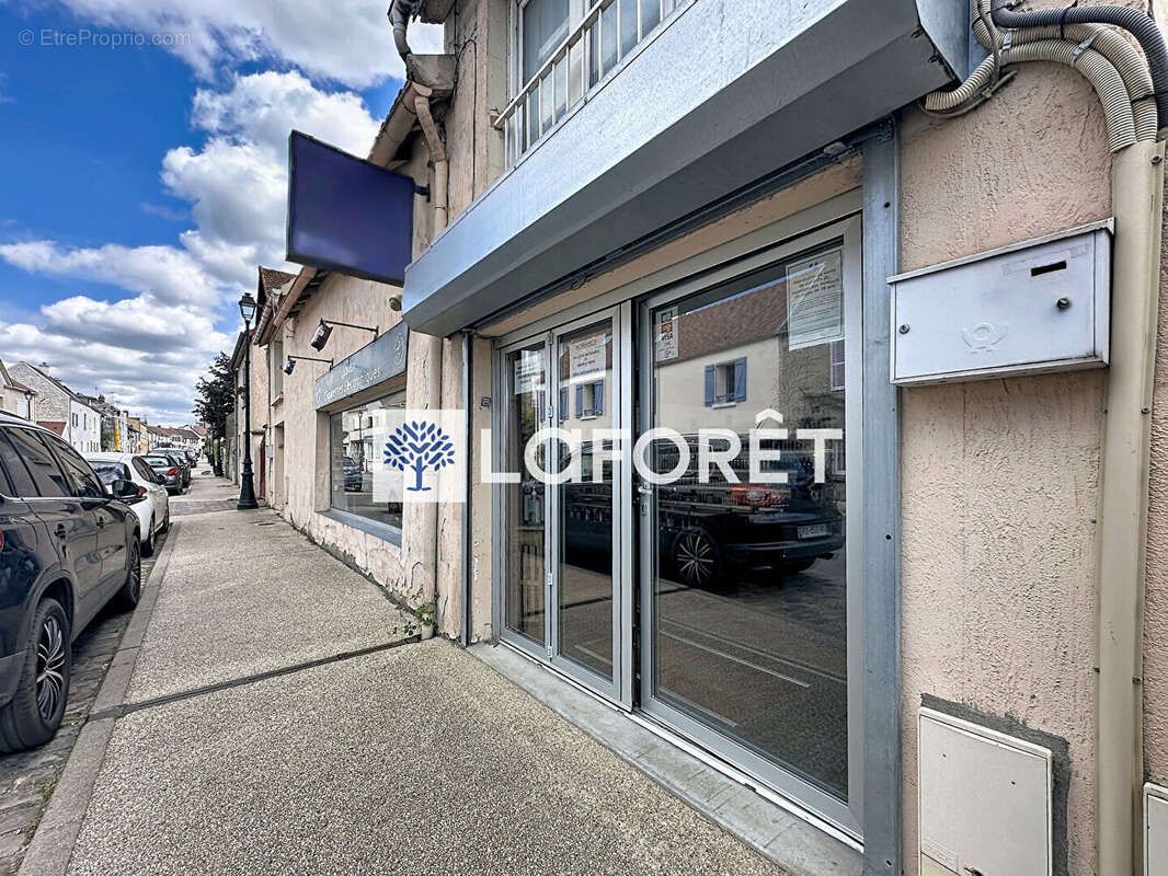 Appartement à SAINT-NOM-LA-BRETECHE
