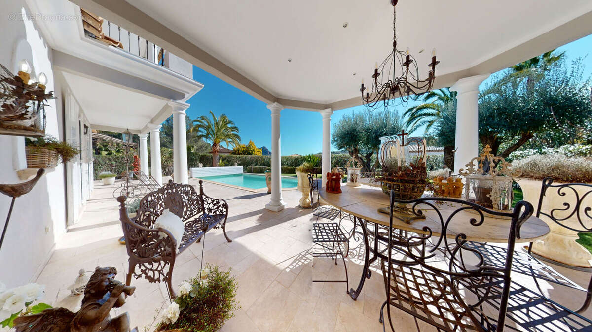 Maison à SAINT-RAPHAEL