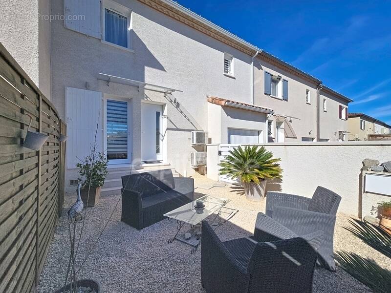 Maison à MOUSSAC