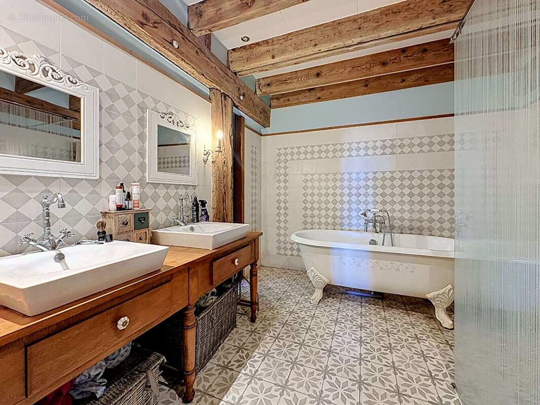 A vendre maison de caractère proche de Montauban avec dependance - photo 5