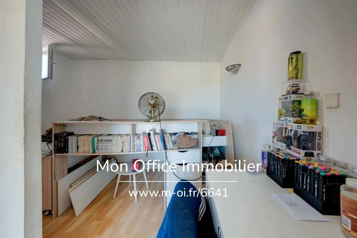 Référence : 6641-CDI. - Spécial investisseur – Maison de village avec terrasse et locataire en place au cœur de Bouc-Bel-Air - photo 6
