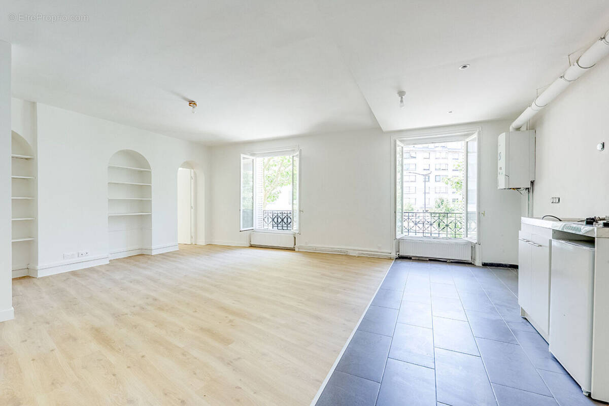 Appartement à PARIS-17E