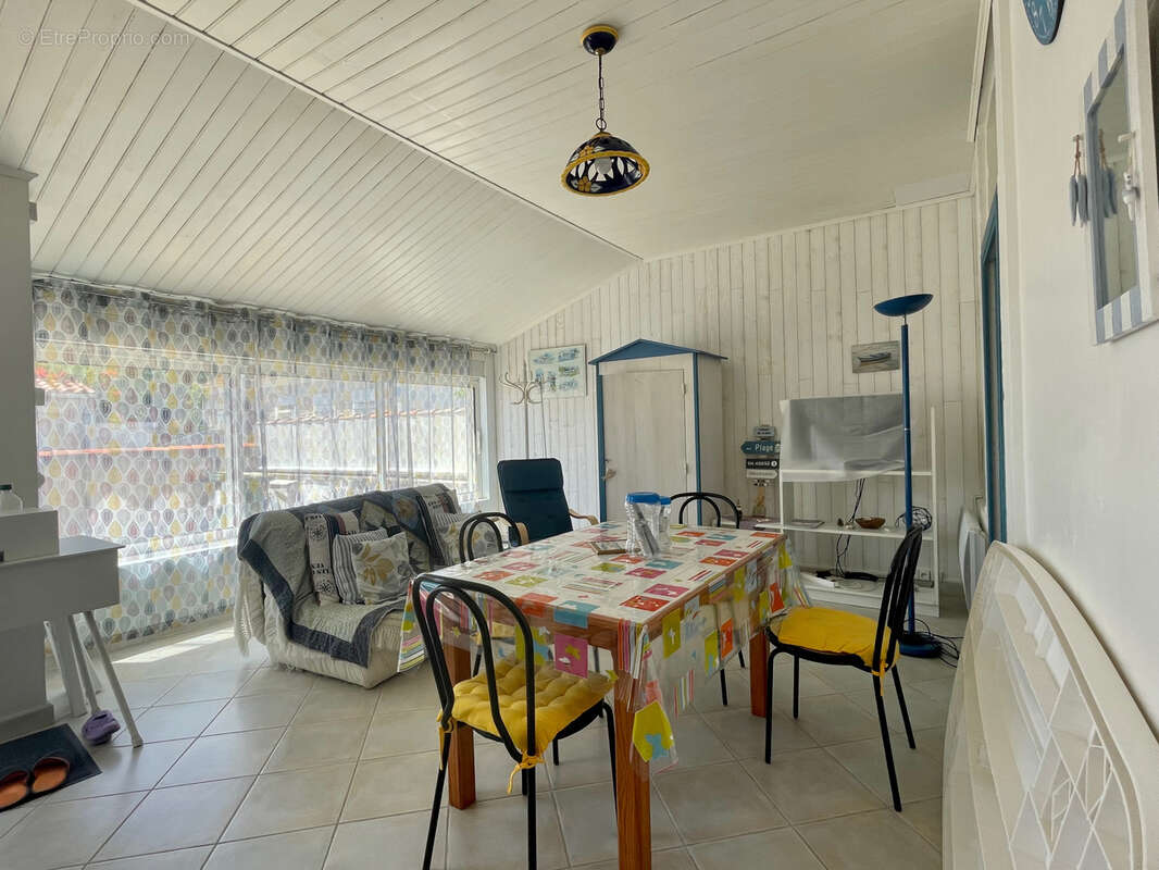 À 500 m de la plage, charmante maison avec cour fermée - La Menounière - photo 3