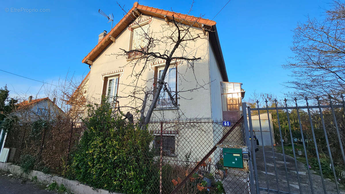 Appartement à TREMBLAY-EN-FRANCE