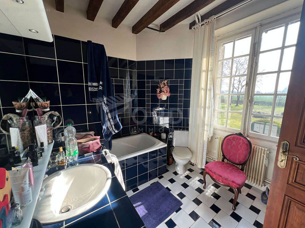 Maison à NOGENT-SUR-VERNISSON