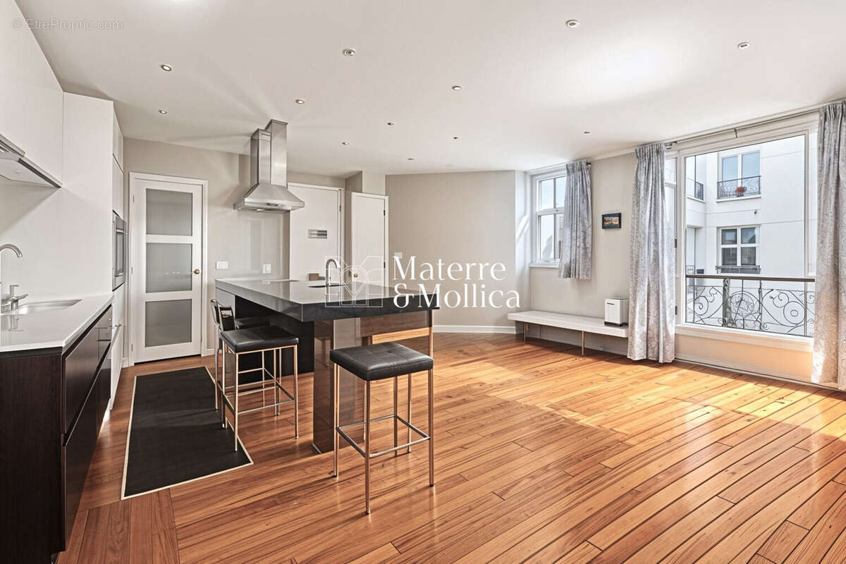 Appartement à PARIS-6E
