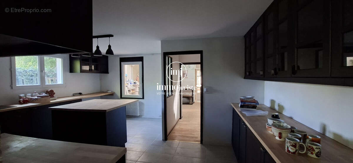 Maison 167 m² à Magnac-Bourg  - photo 2