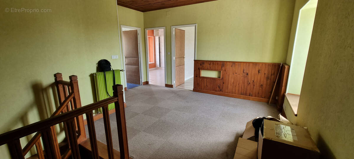 Maison à THORIGNY-SUR-OREUSE