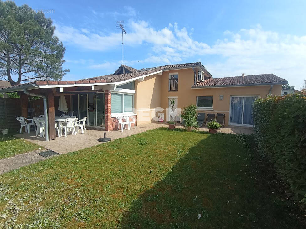 Appartement à ONESSE-ET-LAHARIE