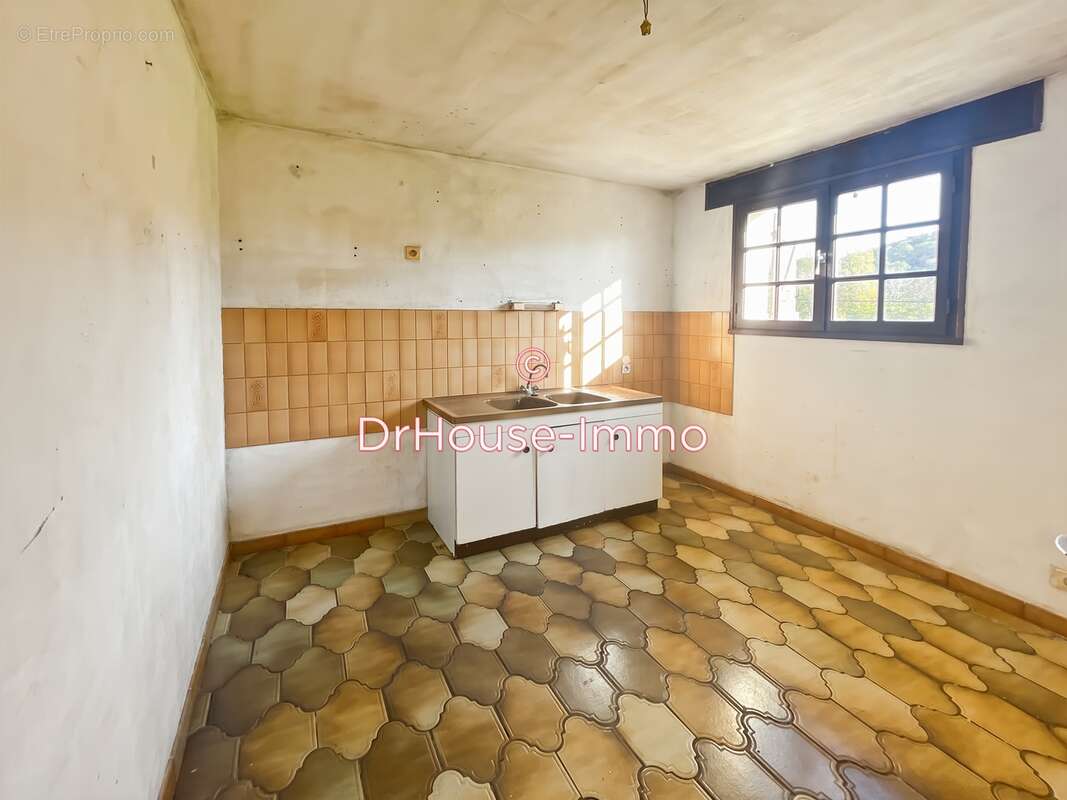 Maison à GAGNAC-SUR-CERE