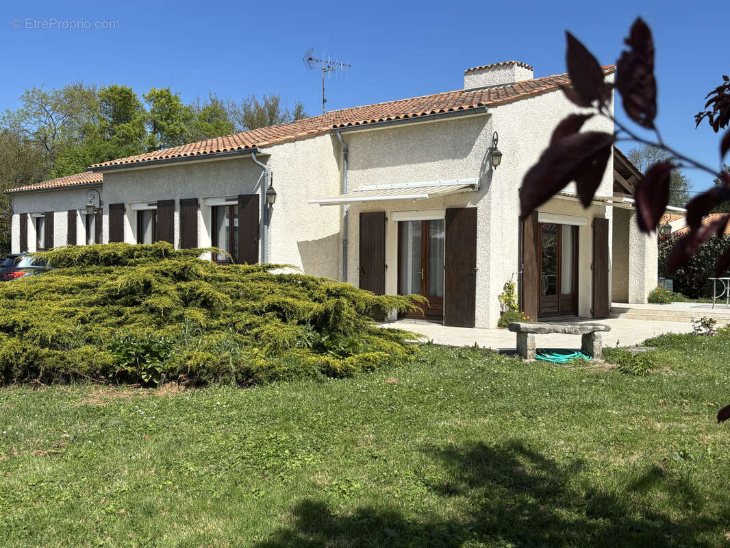 Maison à AIGREFEUILLE-D'AUNIS