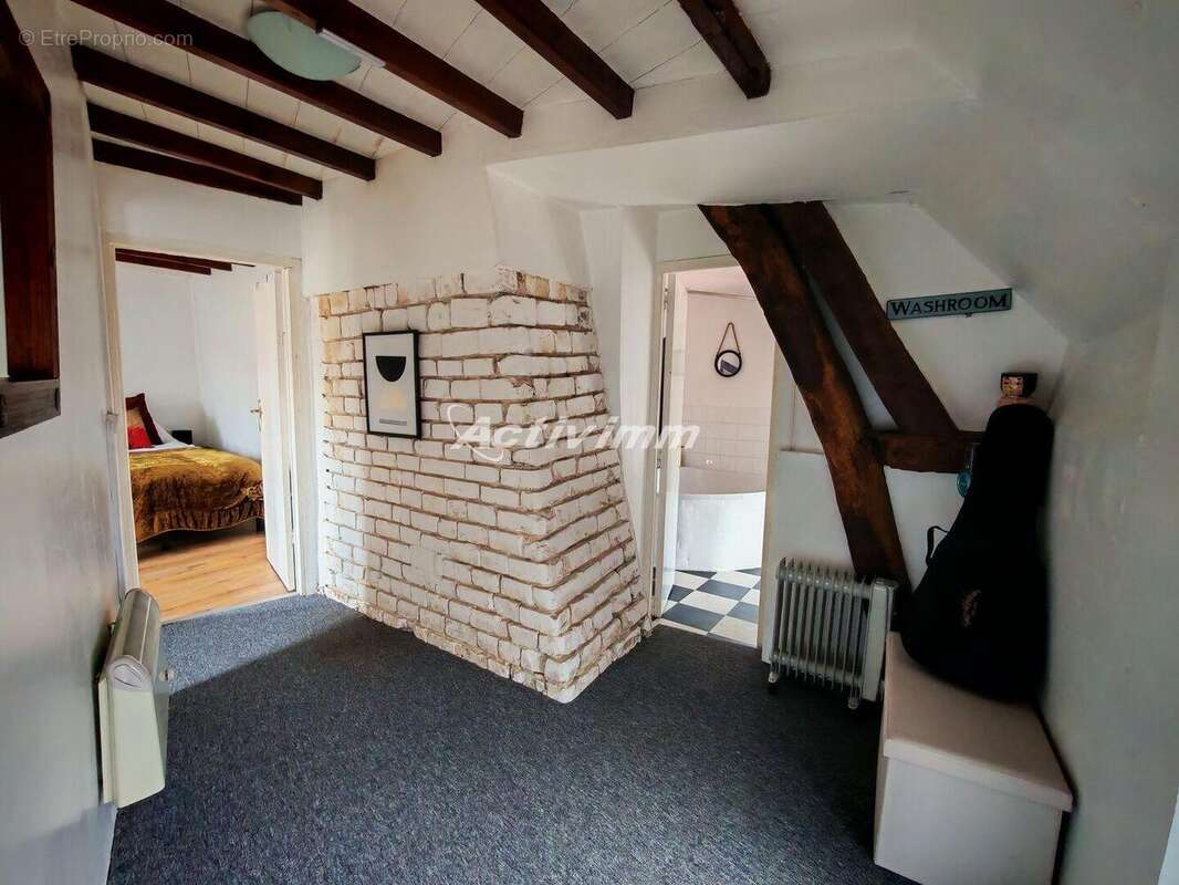 4302 6 - Maison à NEUVILLE-SOUS-MONTREUIL