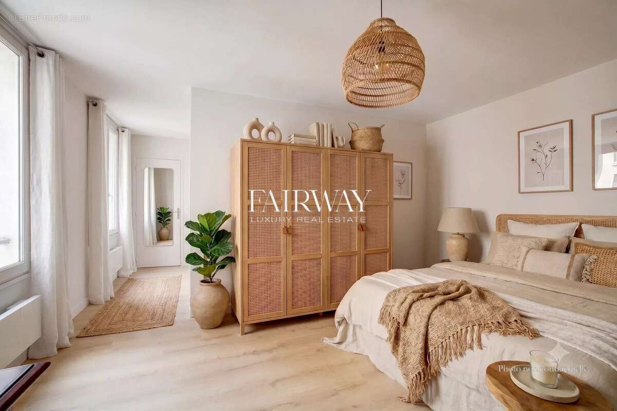 Appartement à PARIS-8E
