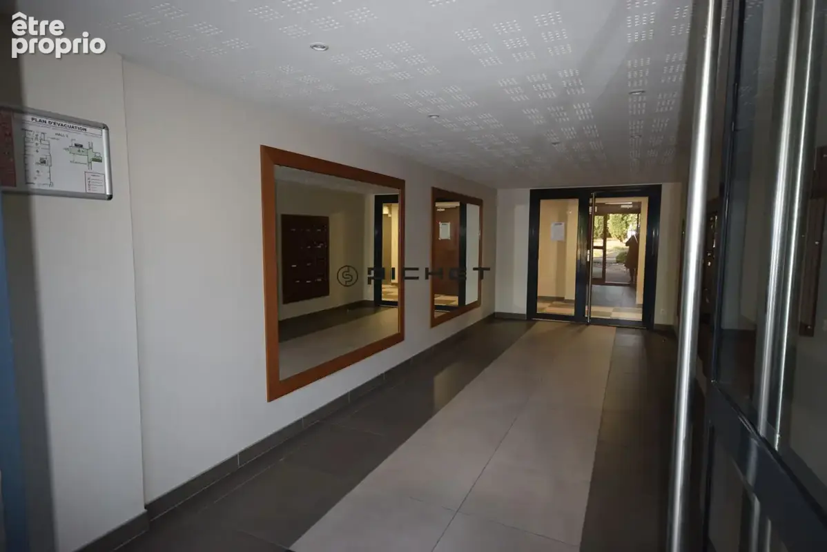 LA ROCHELLE - LA GENETTE Appartement La Rochelle 2 pièces 42.45 m2 avec terrasse et parking en sous-sol. - photo 10