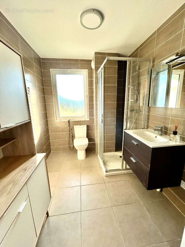 Appartement à EVIAN-LES-BAINS