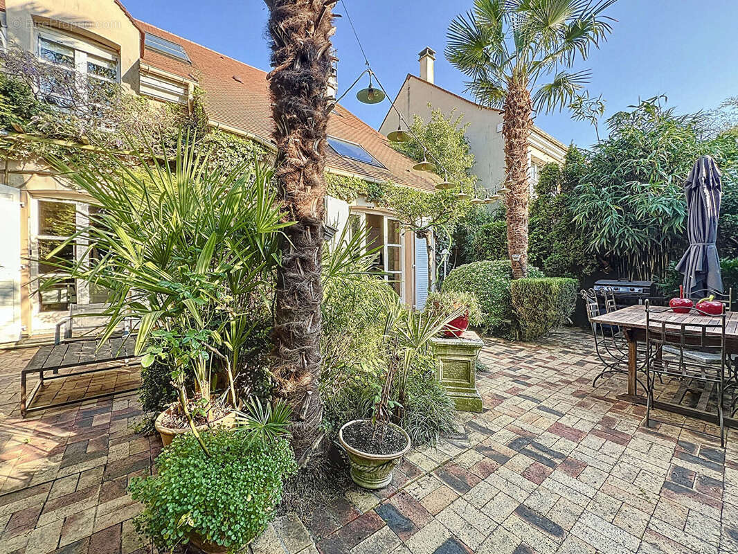 Maison à RUEIL-MALMAISON