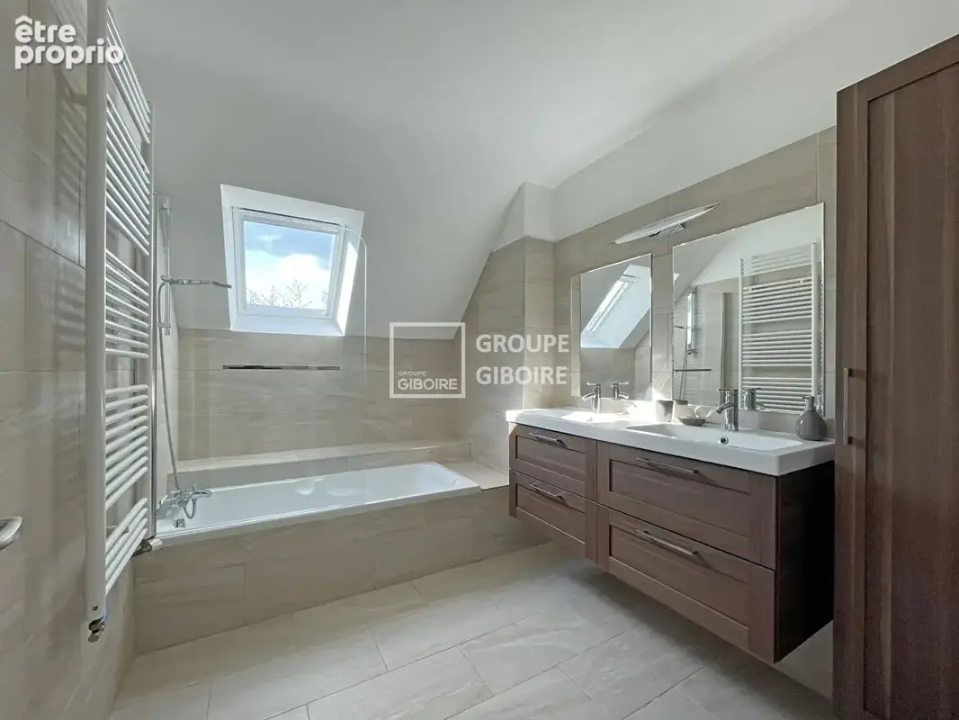 A VENDRE - Agence Giboire - Exclusivité  - Maison Saint Grégoire 264 m2 - photo 11