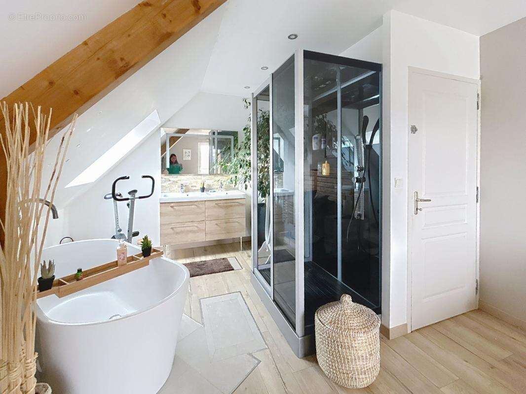 Maison à SANNERVILLE